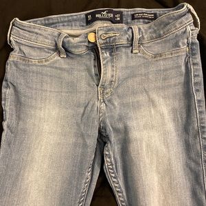 Hollister size 5S light wash blue low rise jeans